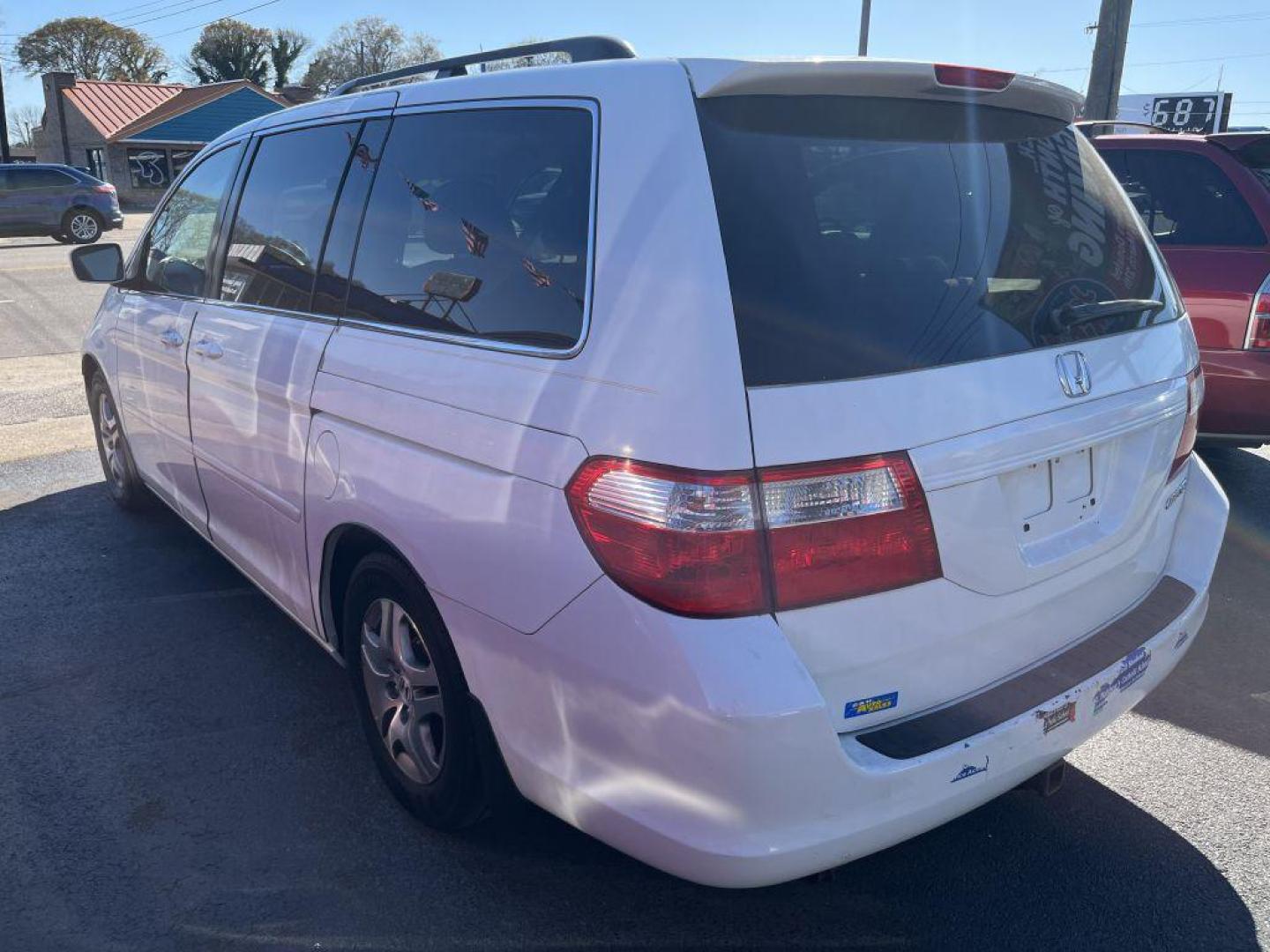 2005 WHITE HONDA ODYSSEY EX (5FNRL38425B) with an 3.5L engine, Automatic transmission, located at 930 E Little Creek Road, Norfolk, VA, 23518, (757) 588-0420, 36.915051, -76.244408 - Photo#3