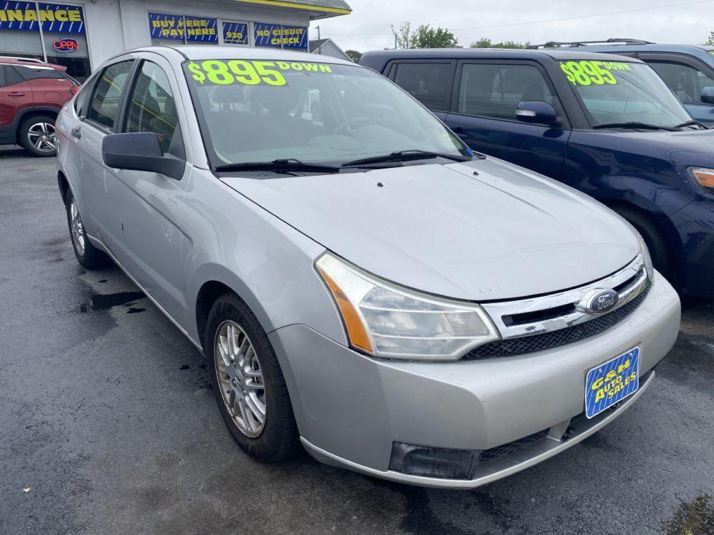 2009 SILVER FORD FOCUS SE (1FAHP35N89W) with an 2.0L engine, Automatic transmission, located at 930 E Little Creek Road, Norfolk, VA, 23518, (757) 588-0420, 36.915051, -76.244408 - Photo#0