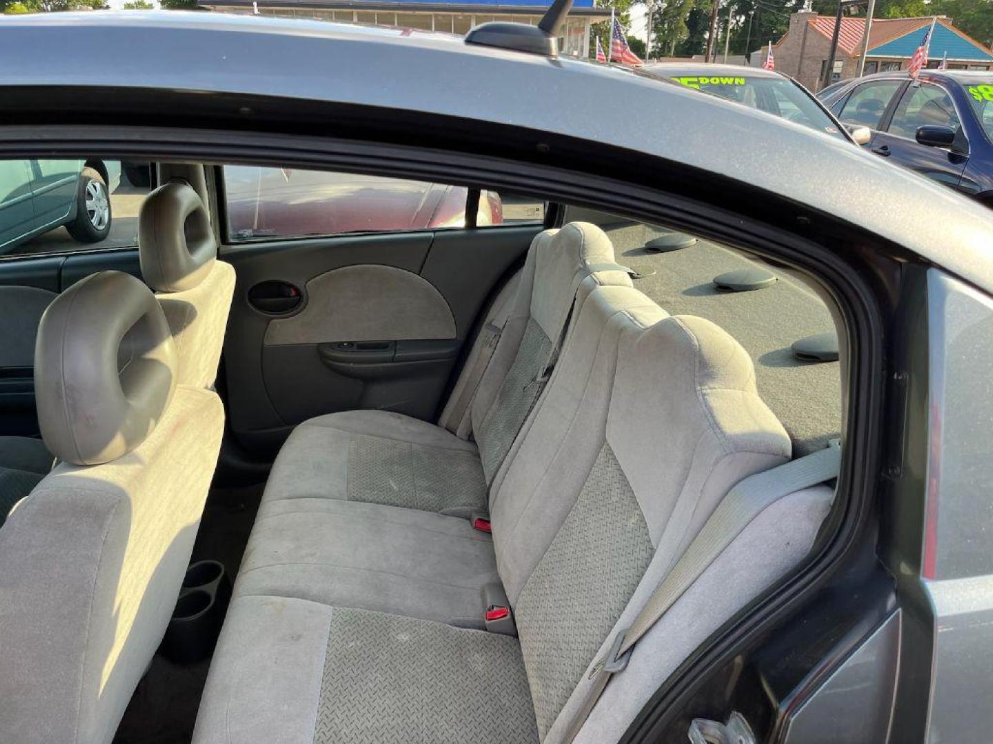 2007 GRAY SATURN ION LEVEL 3 (1G8AK55F27Z) with an 2.2L engine, 4-Speed Manual transmission, located at 930 E Little Creek Road, Norfolk, VA, 23518, (757) 588-0420, 36.915051, -76.244408 - Photo#2