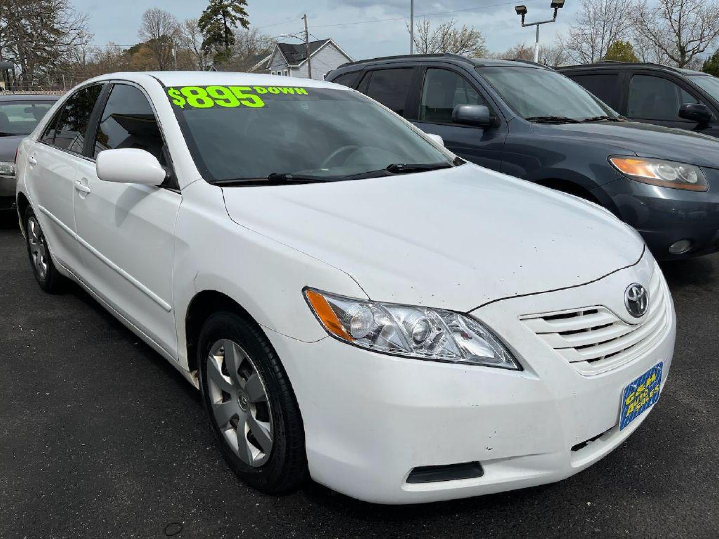 2007 WHITE TOYOTA CAMRY CE (4T1BE46K77U) with an 2.4L engine, Automatic transmission, located at 930 E Little Creek Road, Norfolk, VA, 23518, (757) 588-0420, 36.915051, -76.244408 - Photo#0