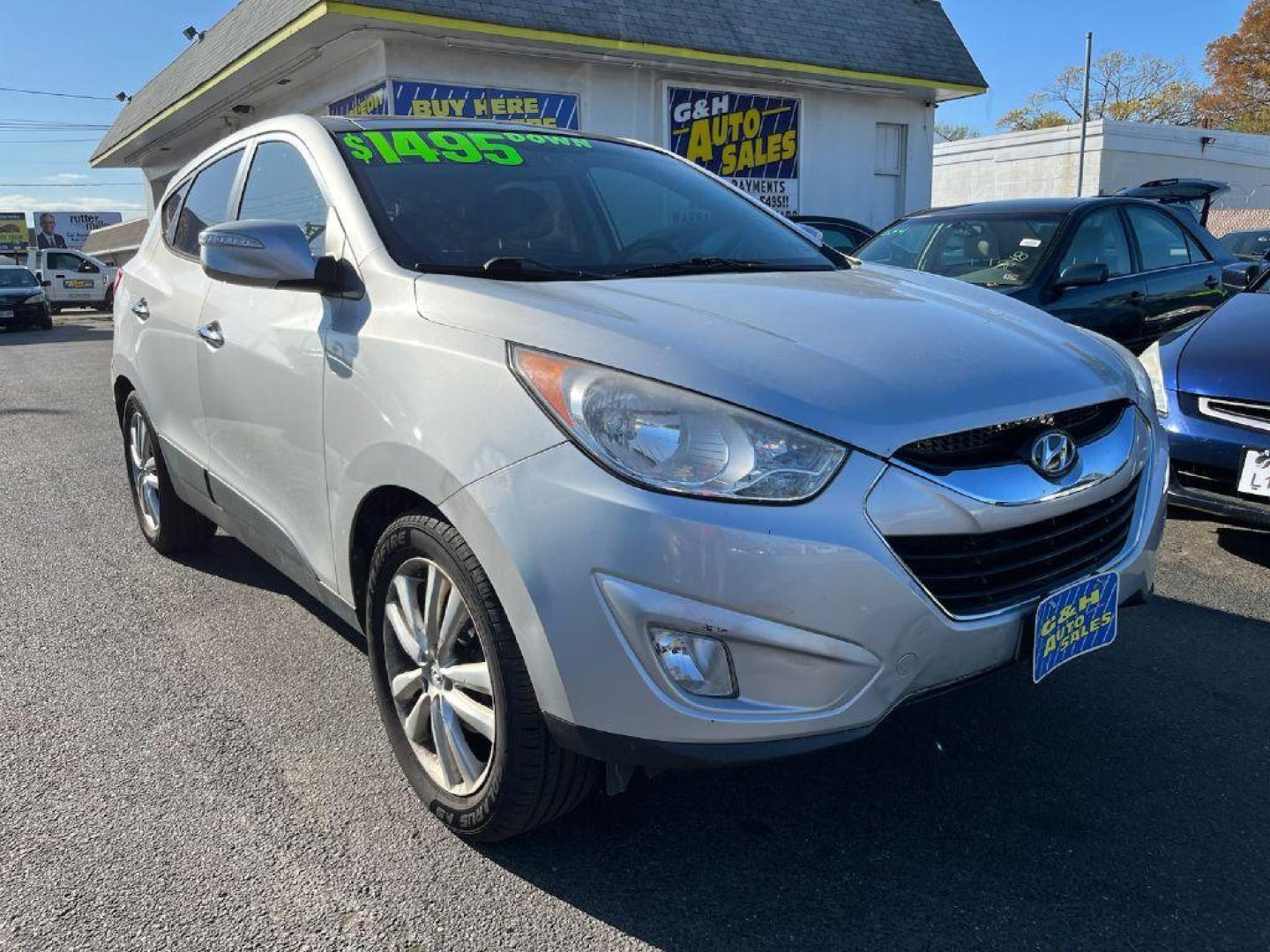 2011 SILVER HYUNDAI TUCSON GLS (KM8JU3AC2BU) with an 2.4L engine, Automatic transmission, located at 930 E Little Creek Road, Norfolk, VA, 23518, (757) 588-0420, 36.915051, -76.244408 - Photo#0