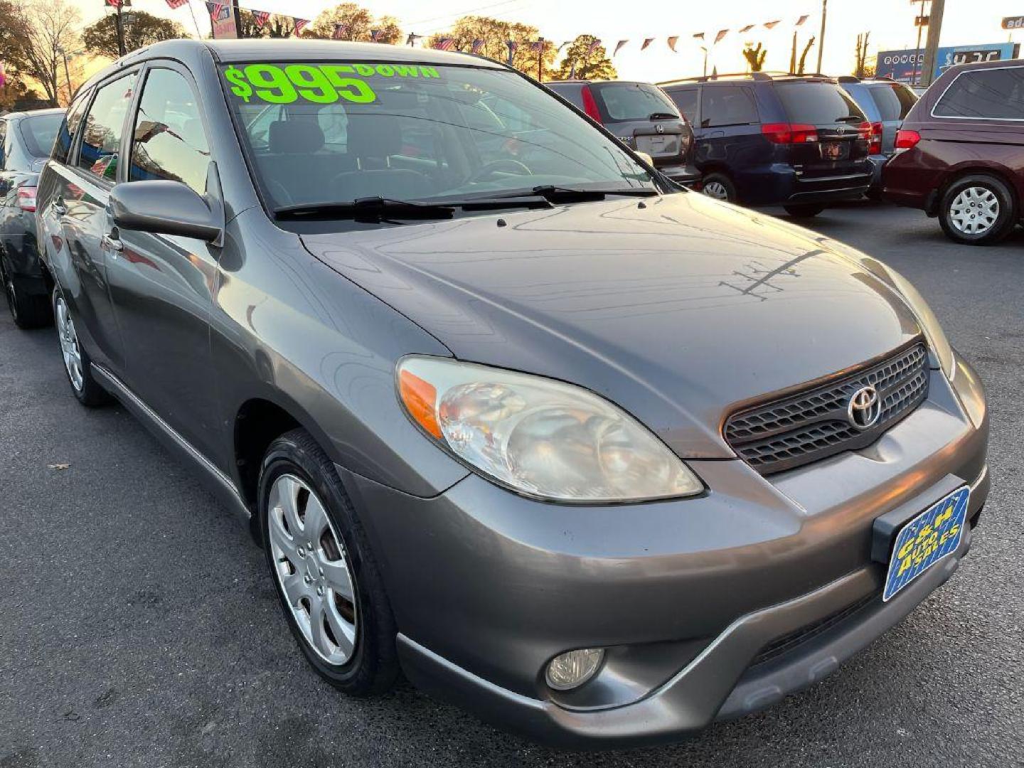 2005 GRAY TOYOTA COROLLA MATRIX XR (2T1KR32E85C) with an 1.8L engine, Automatic transmission, located at 930 E Little Creek Road, Norfolk, VA, 23518, (757) 588-0420, 36.915051, -76.244408 - Photo#0