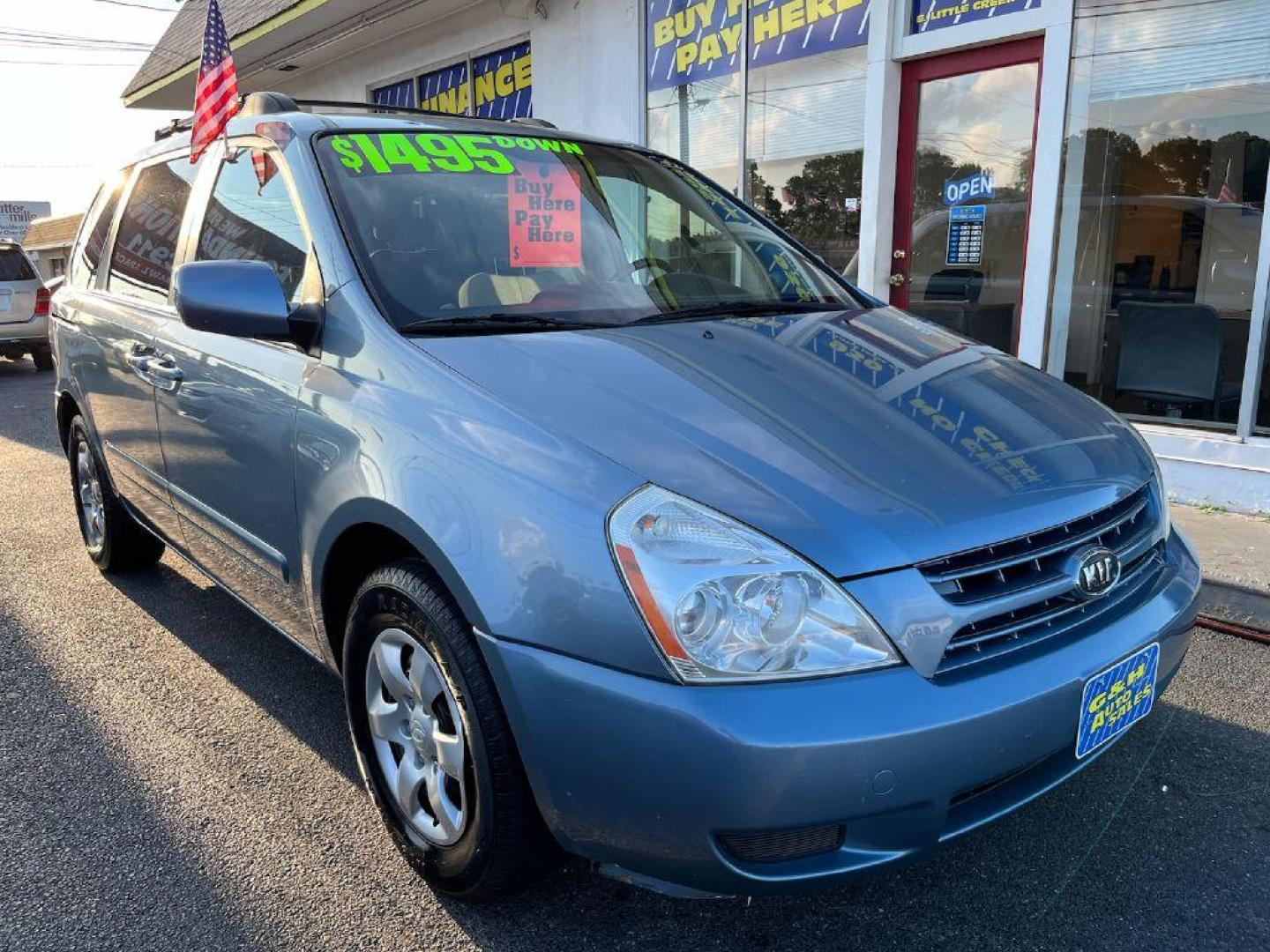 2008 BLUE KIA SEDONA (KNDMB133586) with an 3.8L engine, Automatic transmission, located at 930 E Little Creek Road, Norfolk, VA, 23518, (757) 588-0420, 36.915051, -76.244408 - Photo#0