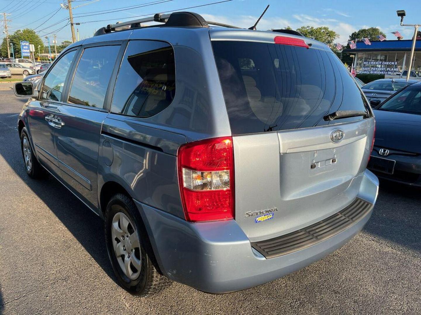 2008 BLUE KIA SEDONA (KNDMB133586) with an 3.8L engine, Automatic transmission, located at 930 E Little Creek Road, Norfolk, VA, 23518, (757) 588-0420, 36.915051, -76.244408 - Photo#3