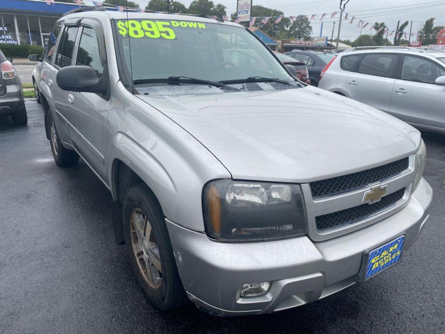 2007 SILVER CHEVROLET TRAILBLAZER LS (1GNDT13S572) with an 4.2L engine, Automatic transmission, located at 930 E Little Creek Road, Norfolk, VA, 23518, (757) 588-0420, 36.915051, -76.244408 - Photo#0