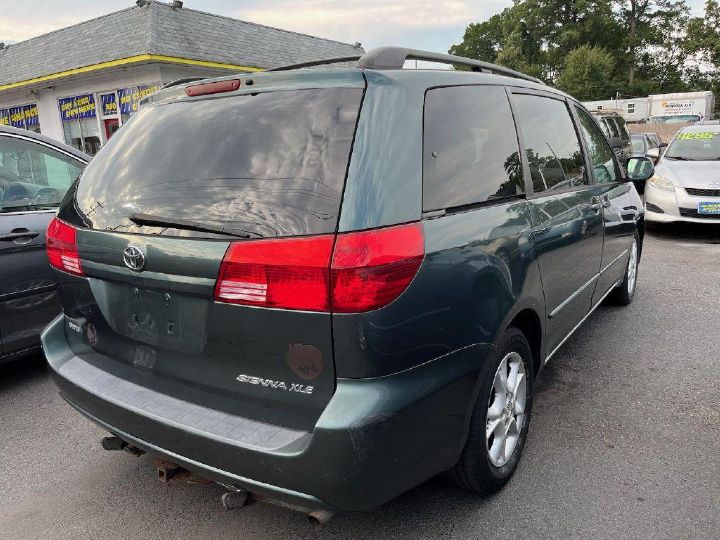 2004 GREEN TOYOTA SIENNA XLE (5TDZA22C94S) with an 3.3L engine, Automatic transmission, located at 930 E Little Creek Road, Norfolk, VA, 23518, (757) 588-0420, 36.915051, -76.244408 - Photo#3