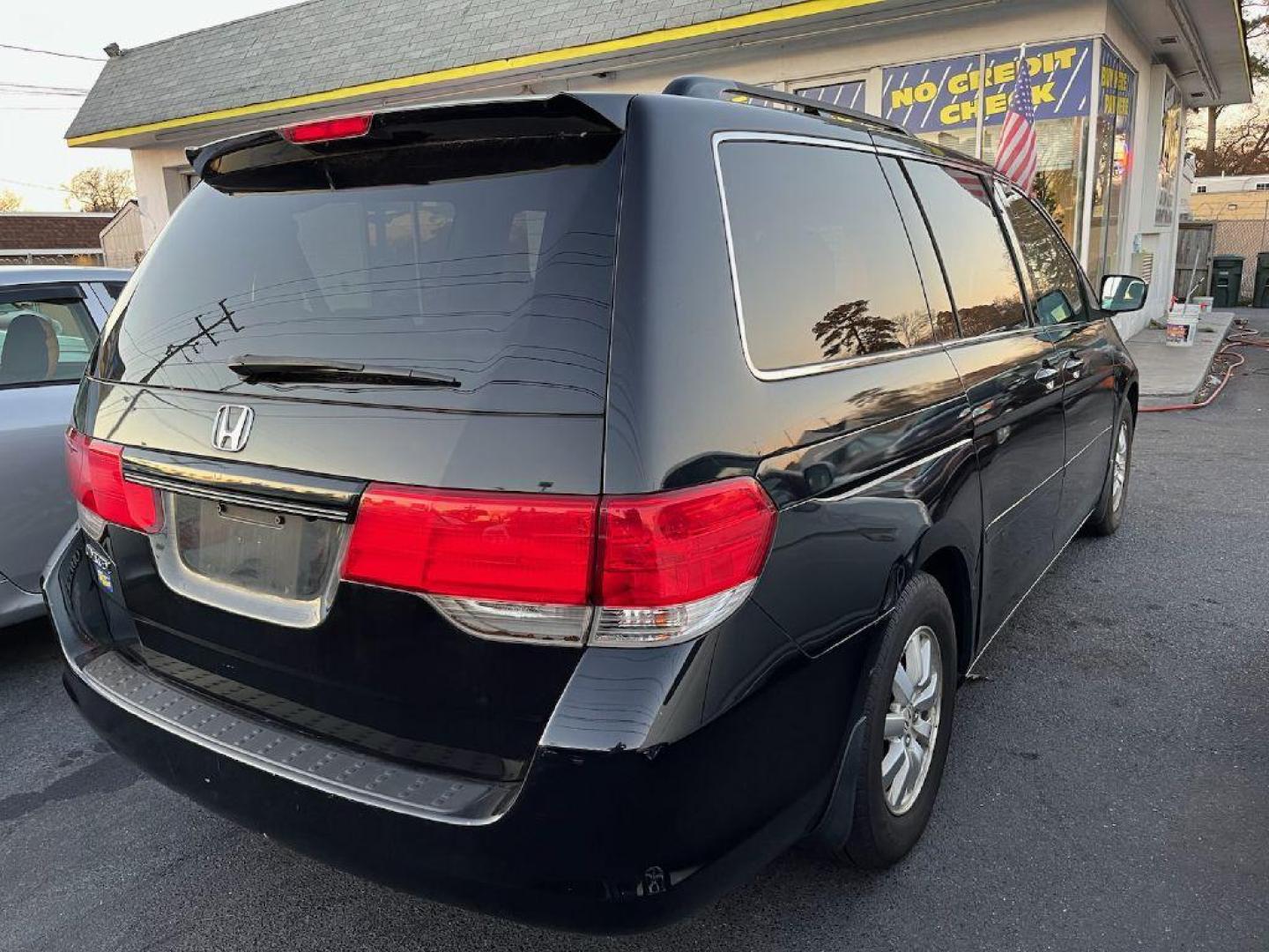 2010 BLACK HONDA ODYSSEY EXL (5FNRL3H76AB) with an 3.5L engine, Automatic transmission, located at 930 E Little Creek Road, Norfolk, VA, 23518, (757) 588-0420, 36.915051, -76.244408 - Photo#3