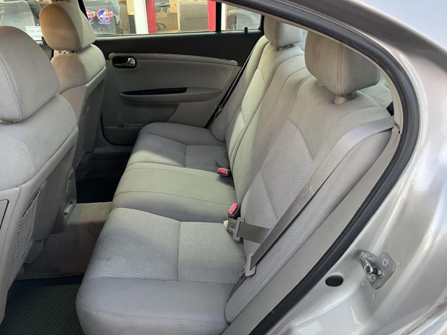 2007 SILVER SATURN AURA XE (1G8ZS57N77F) with an 3.5L engine, Automatic transmission, located at 930 E Little Creek Road, Norfolk, VA, 23518, (757) 588-0420, 36.915051, -76.244408 - Photo#2