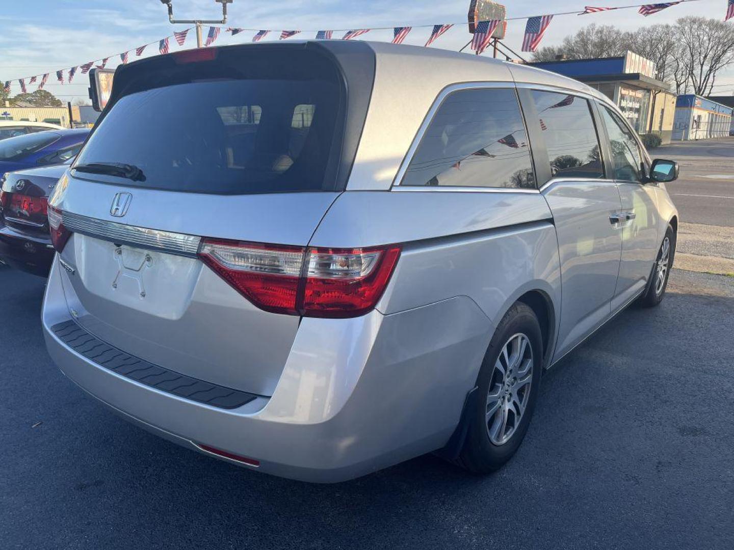 2012 GRAY HONDA ODYSSEY EXL (5FNRL5H6XCB) with an 3.5L engine, Automatic transmission, located at 930 E Little Creek Road, Norfolk, VA, 23518, (757) 588-0420, 36.915051, -76.244408 - Photo#3