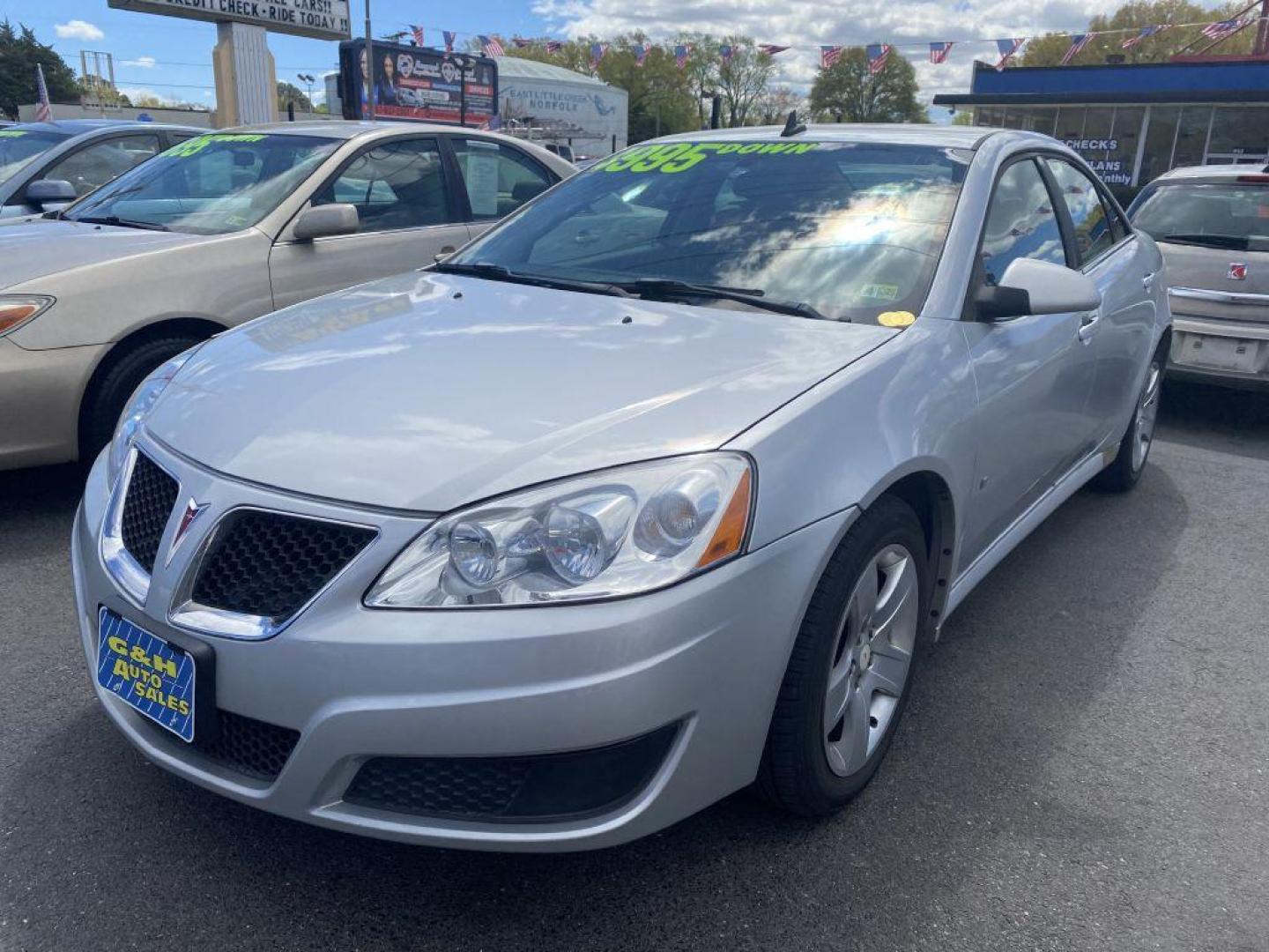 2009 SILVER PONTIAC G6 (1G2ZJ57B394) with an 2.4L engine, Automatic transmission, located at 930 E Little Creek Road, Norfolk, VA, 23518, (757) 588-0420, 36.915051, -76.244408 - Photo#0