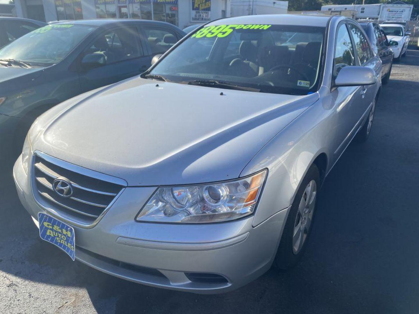 2010 SILVER HYUNDAI SONATA GLS (5NPET4AC7AH) with an 2.4L engine, Automatic transmission, located at 930 E Little Creek Road, Norfolk, VA, 23518, (757) 588-0420, 36.915051, -76.244408 - Photo#0