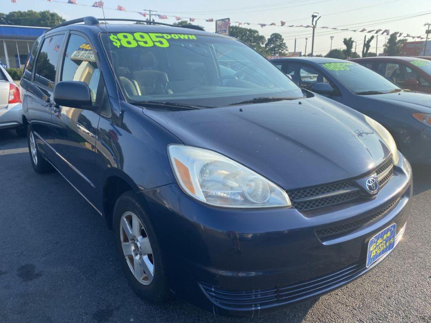 2004 BLUE TOYOTA SIENNA CE (5TDZA23C34S) with an 3.3L engine, Automatic transmission, located at 930 E Little Creek Road, Norfolk, VA, 23518, (757) 588-0420, 36.915051, -76.244408 - Photo#0