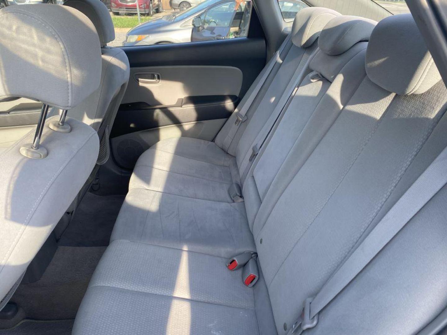 2007 GRAY HYUNDAI ELANTRA GLS (KMHDU46D67U) with an 2.0L engine, Automatic transmission, located at 930 E Little Creek Road, Norfolk, VA, 23518, (757) 588-0420, 36.915051, -76.244408 - Photo#2