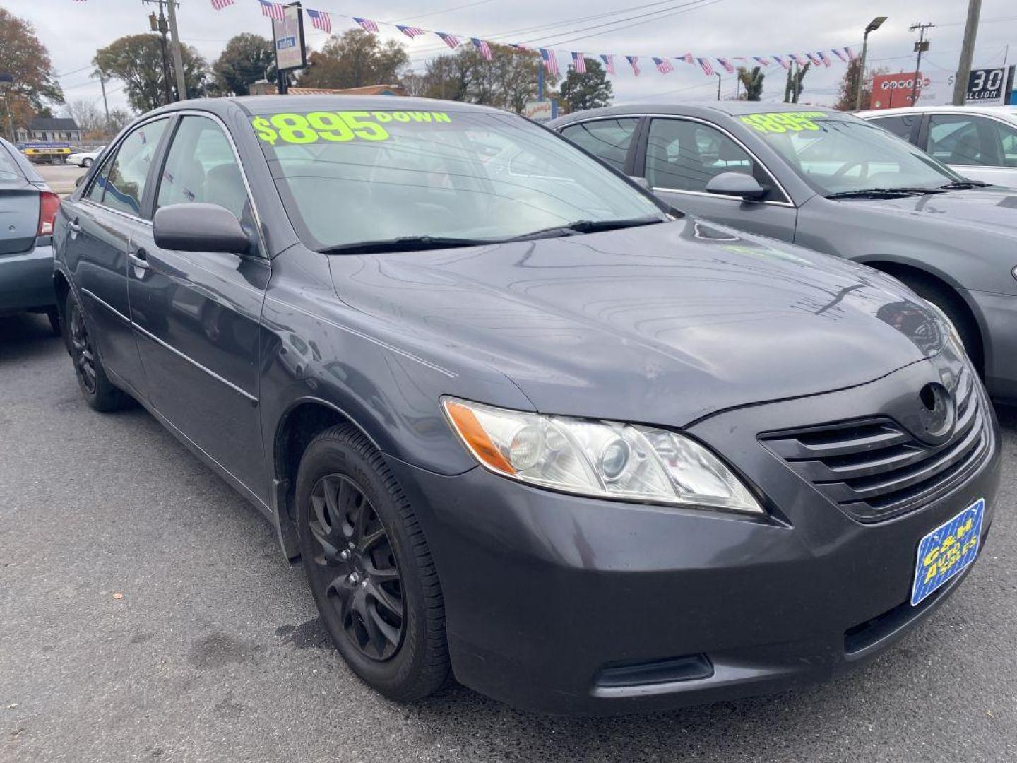 2007 GRAY TOYOTA CAMRY CE (4T1BE46KX7U) with an 2.4L engine, Automatic transmission, located at 930 E Little Creek Road, Norfolk, VA, 23518, (757) 588-0420, 36.915051, -76.244408 - Photo#0