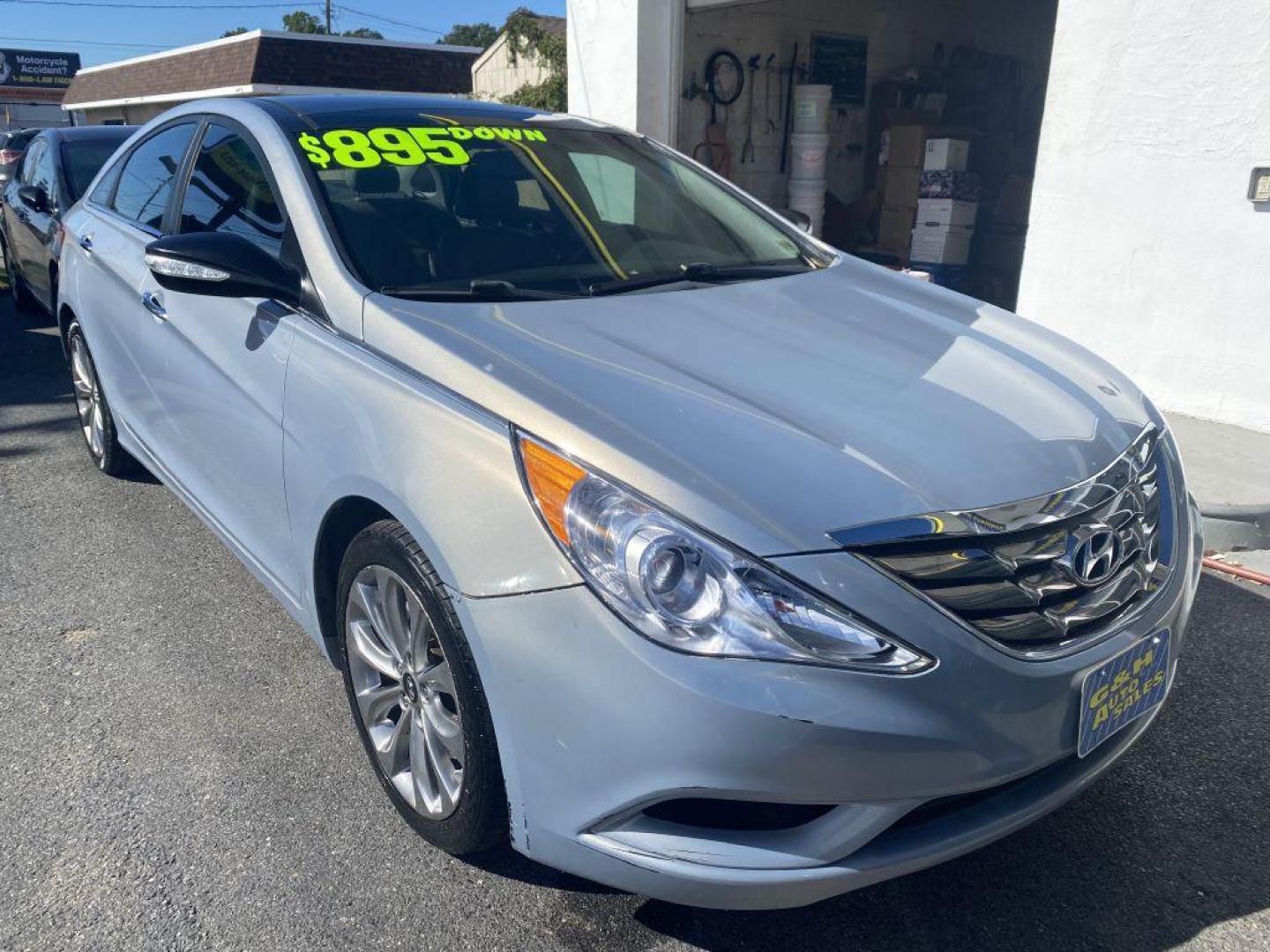 2013 SILVER HYUNDAI SONATA SE (5NPEC4AB8DH) with an 2.0L engine, Automatic transmission, located at 930 E Little Creek Road, Norfolk, VA, 23518, (757) 588-0420, 36.915051, -76.244408 - Photo#0