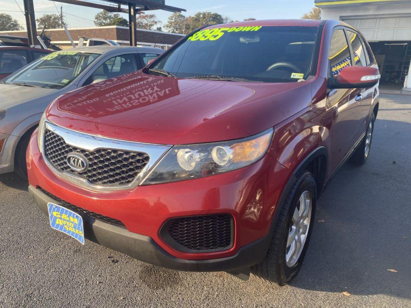 2011 RED KIA SORENTO BASE (5XYKT3A1XBG) with an 2.4L engine, Automatic transmission, located at 930 E Little Creek Road, Norfolk, VA, 23518, (757) 588-0420, 36.915051, -76.244408 - Photo#0