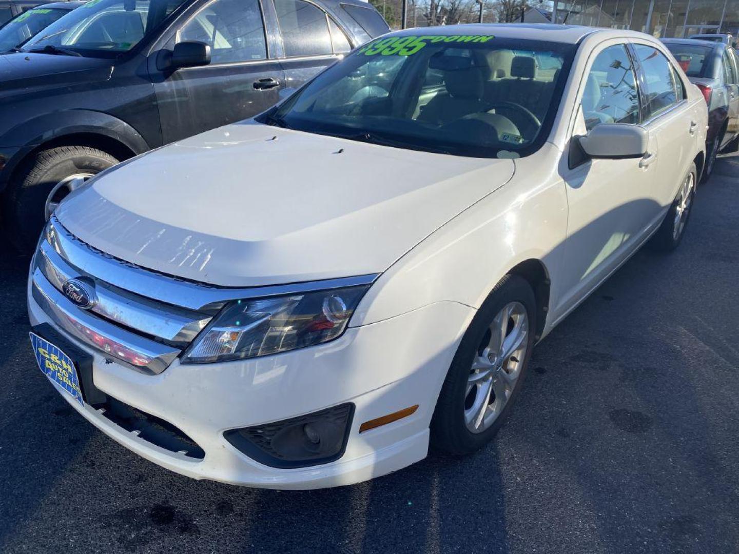 2012 WHITE FORD FUSION SE (3FAHP0HA8CR) with an 2.5L engine, Automatic transmission, located at 930 E Little Creek Road, Norfolk, VA, 23518, (757) 588-0420, 36.915051, -76.244408 - Photo#0