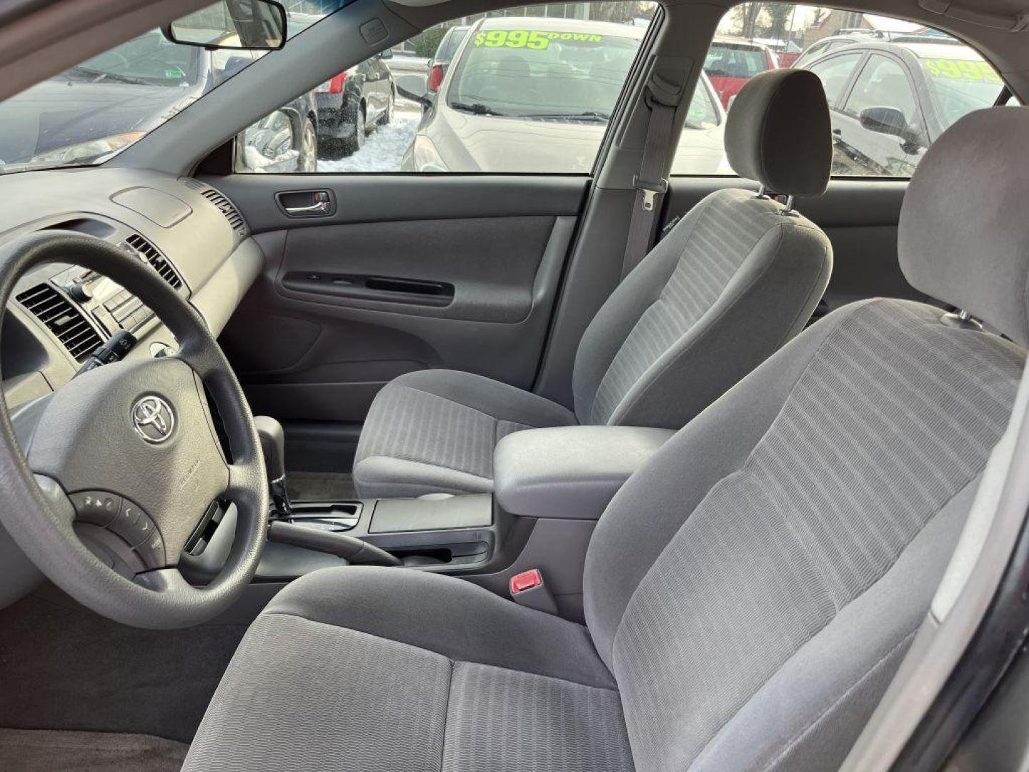 2005 GRAY TOYOTA CAMRY LE (4T1BE30K75U) with an 2.4L engine, Automatic transmission, located at 930 E Little Creek Road, Norfolk, VA, 23518, (757) 588-0420, 36.915051, -76.244408 - Photo#1